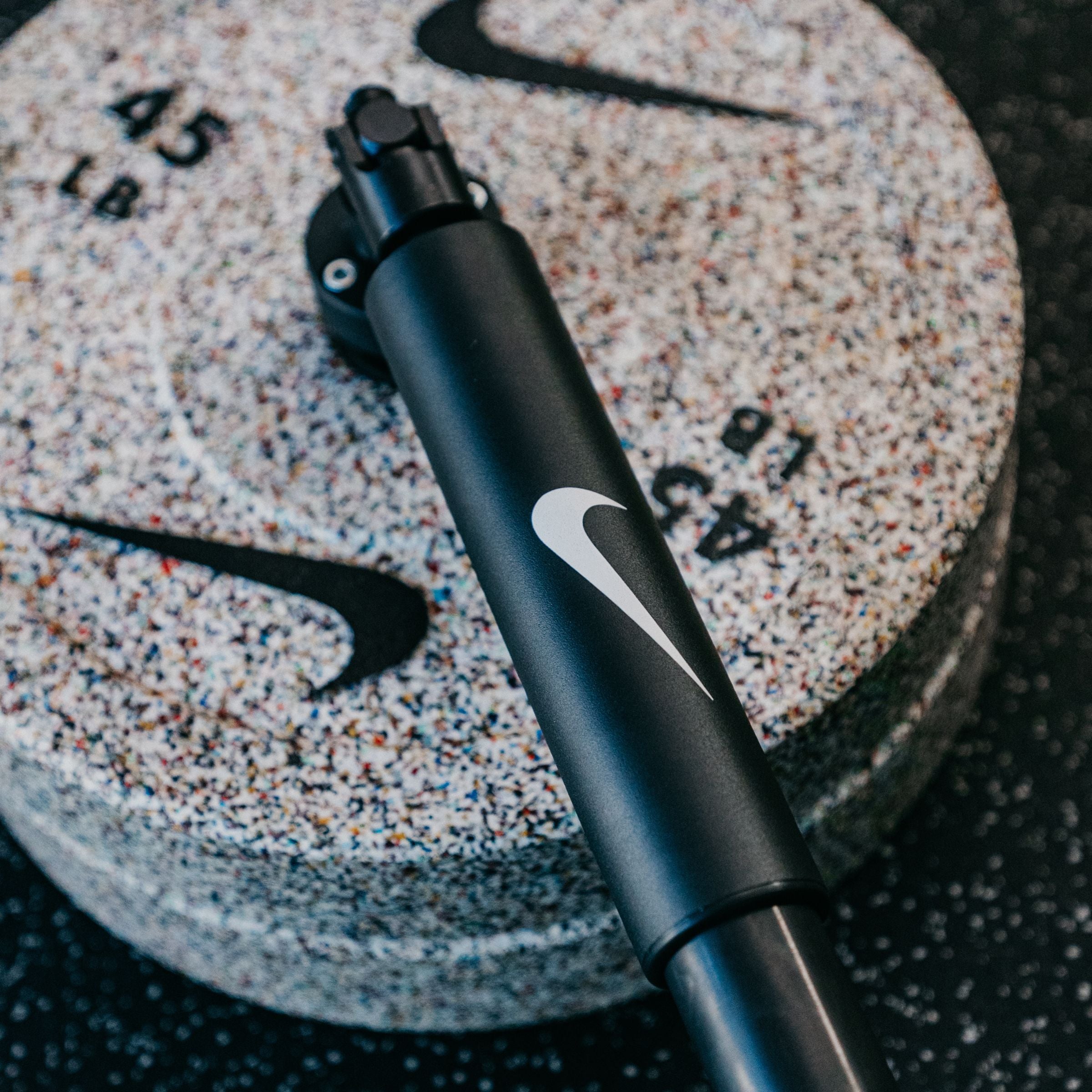 ウエイトトレーニング NIKE NFTB Nike Landmine – Nike Strength EU